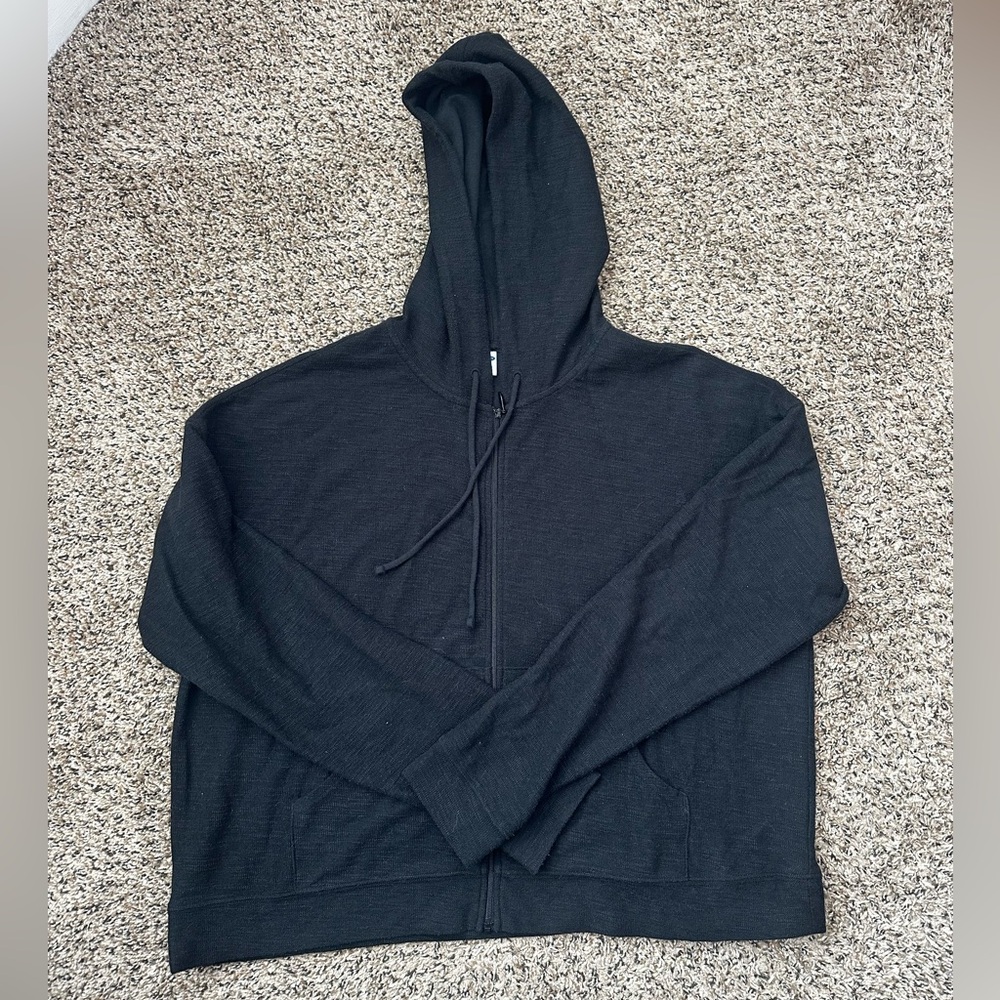 Old Navy Women’s Cropped Black Jacket